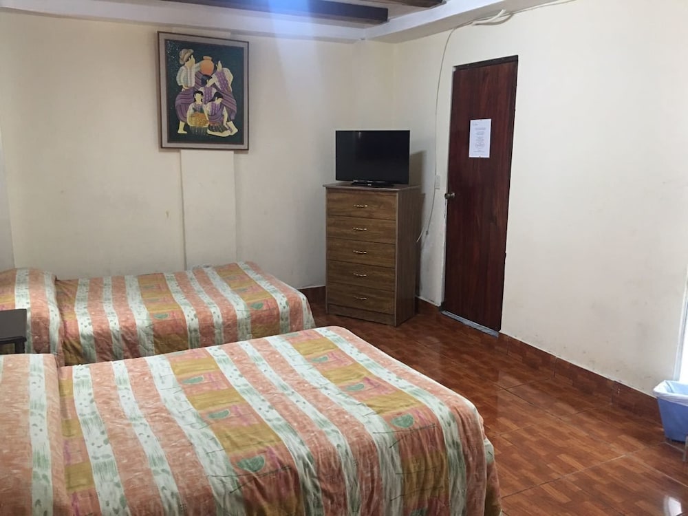 Classic Double Room, Multiple Beds, Non Smoking photo 2