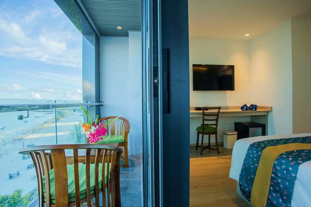 Deluxe Double Room, Balcony, Ocean View photo 1