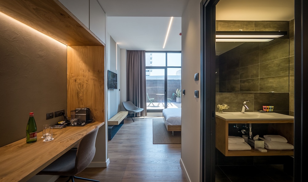 Deluxe Room, Balcony photo 3