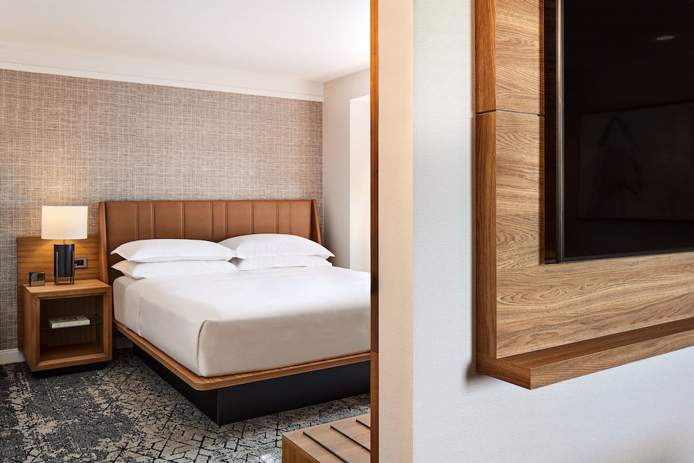 Presidential Suite, 1 Bedroom, City View photo 2