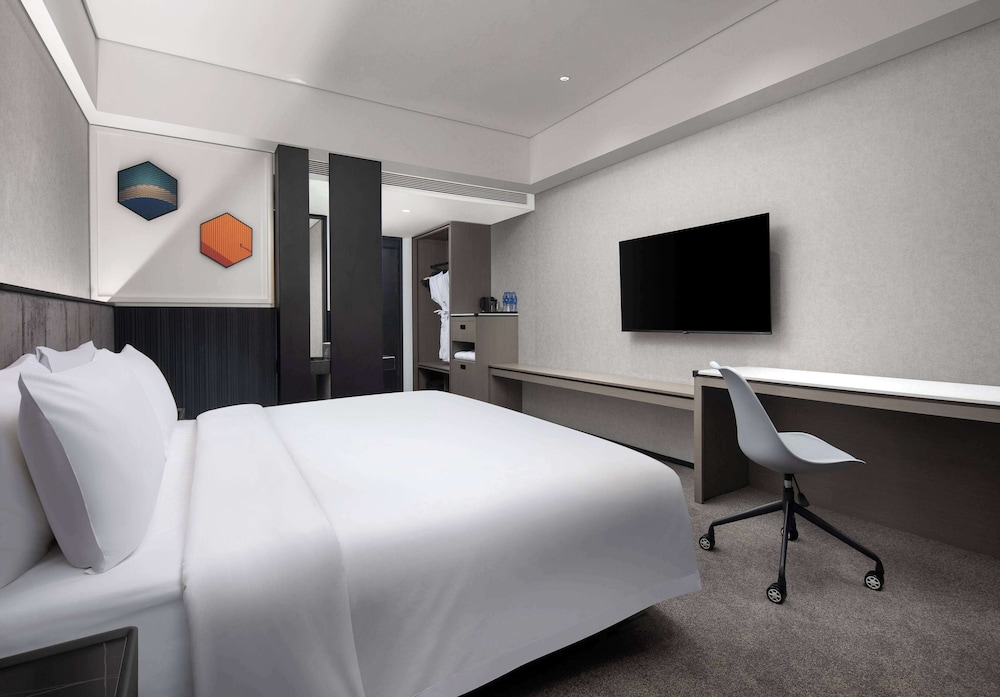 Superior Room, 1 King Bed, Non Smoking photo 1