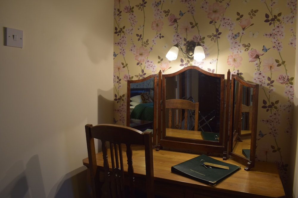 Superior Double Room, 1 King Bed, Garden View photo 2