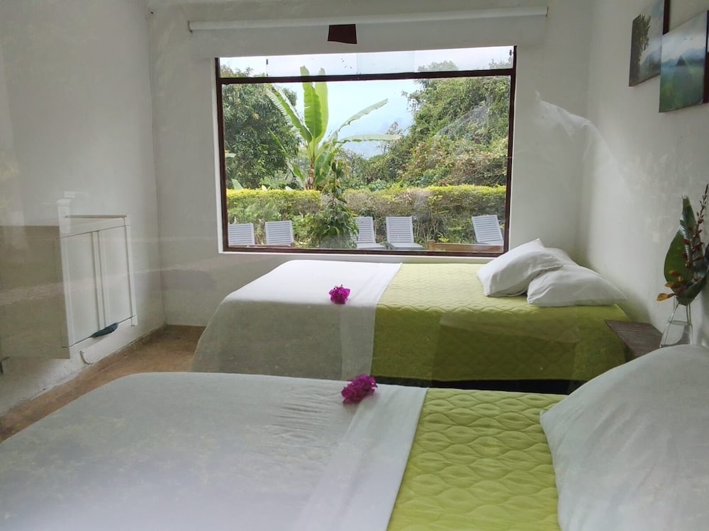 Basic Triple Room, Mountain View photo 1