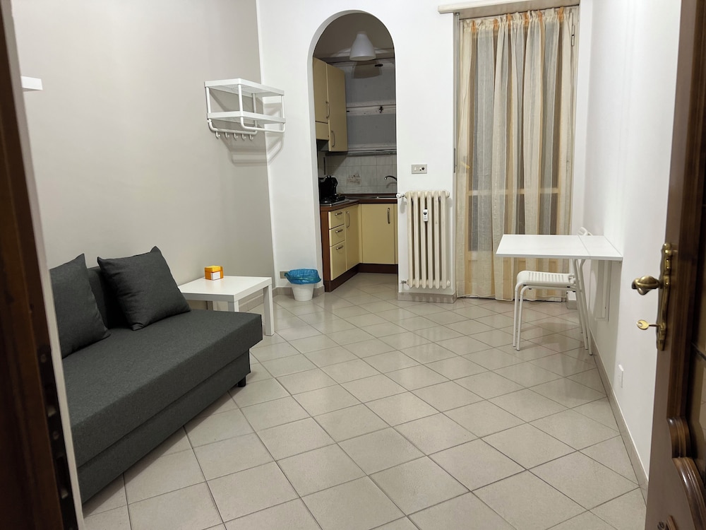 Economy Triple Room, Kitchenette, Courtyard View