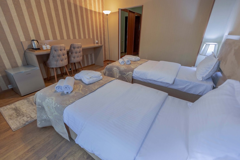 Standard Twin Room photo 2