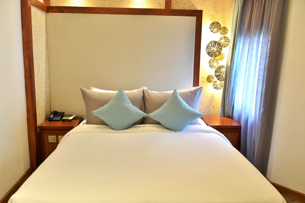 Corner Suite photo 3