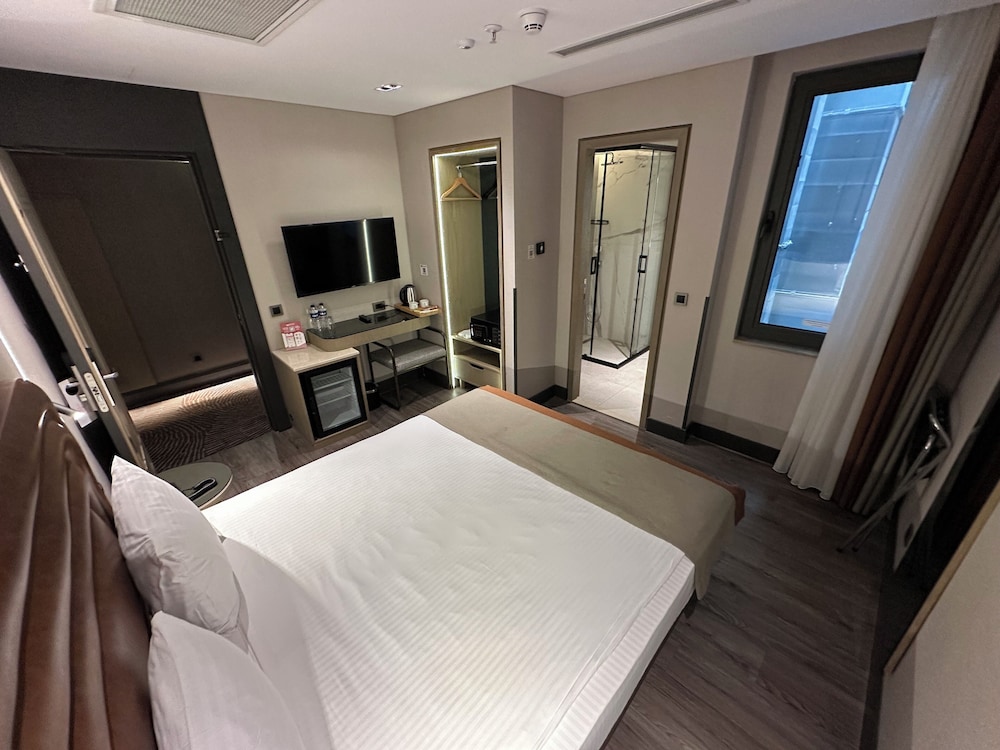 Standard King Room No view photo 2