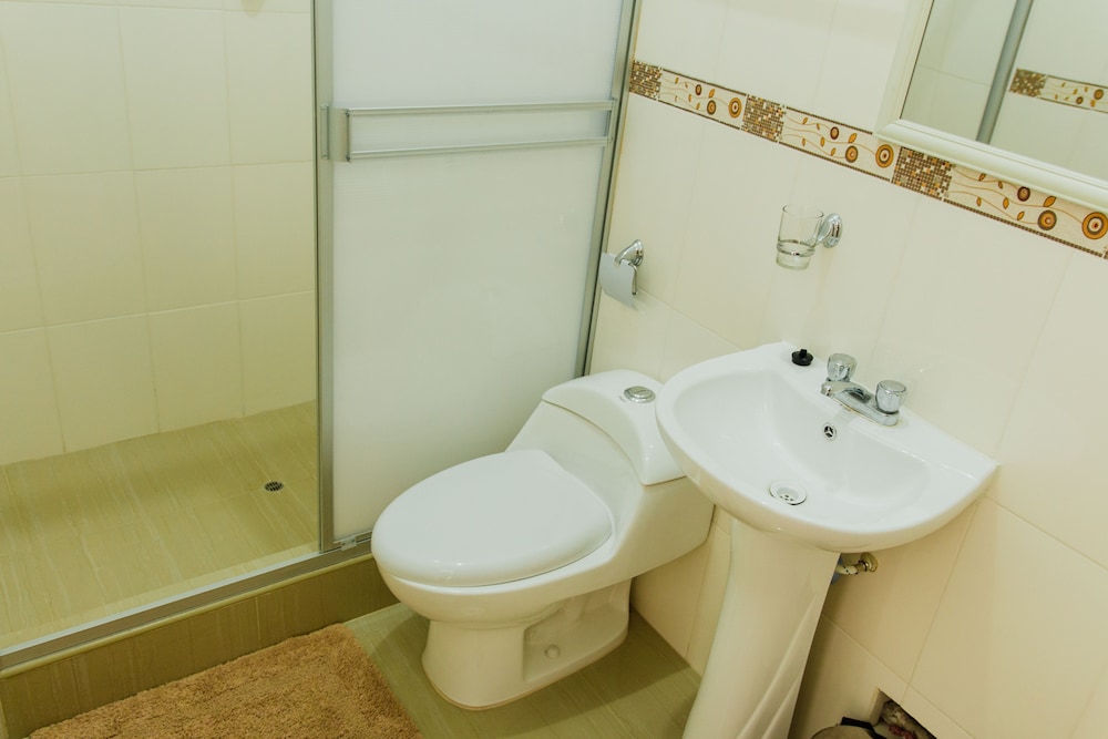 Premium Double Room, 1 King Bed (Air Conditioner) photo 3