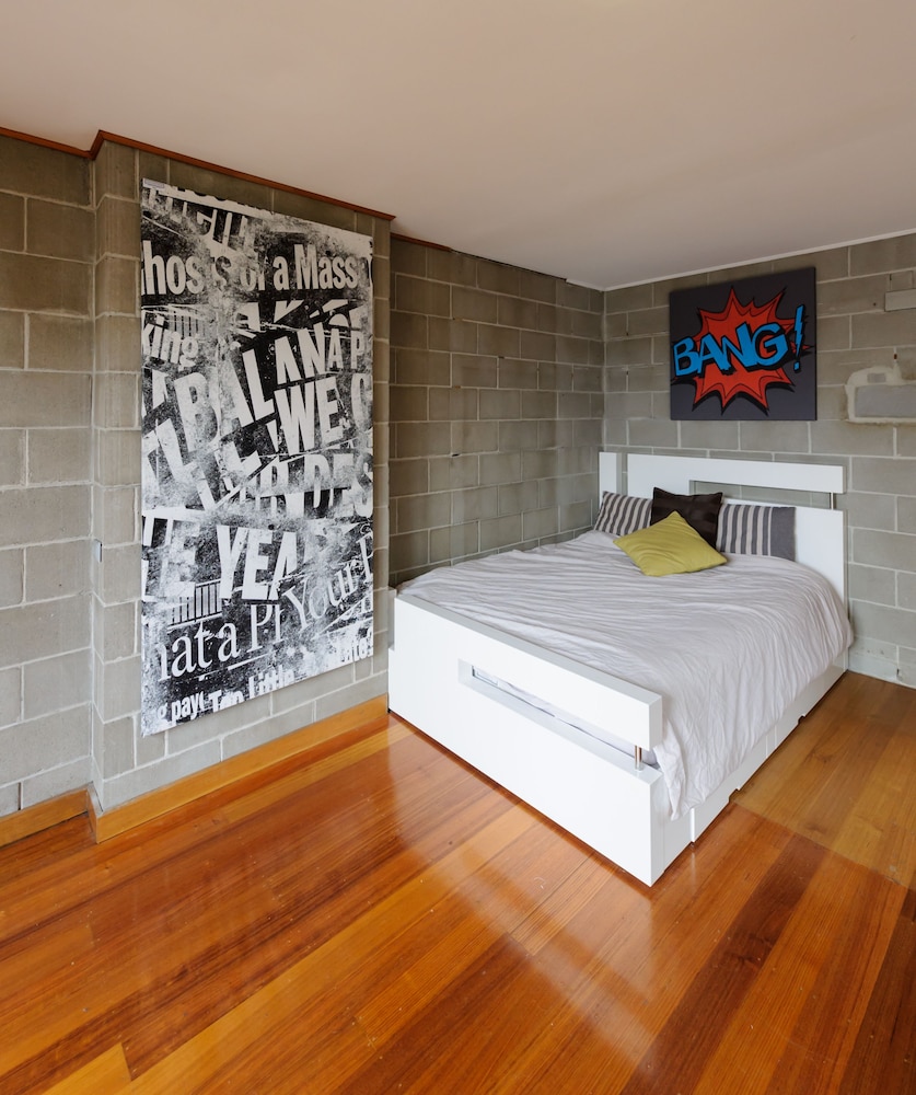 Retro House photo 1