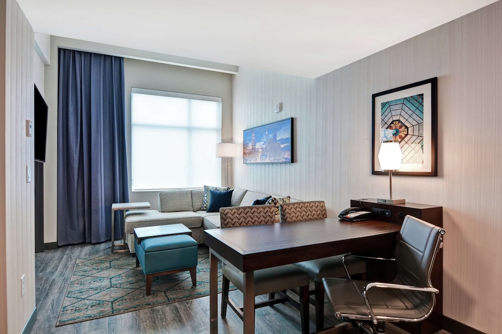 2 Room Suite, 2 Queen Beds,Accessible (Roll In Shower) - Photo 8