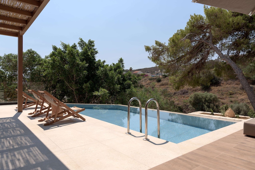 Hilltop Suite Private pool - Garden or Side Sea View- Adults Only - Photo 6