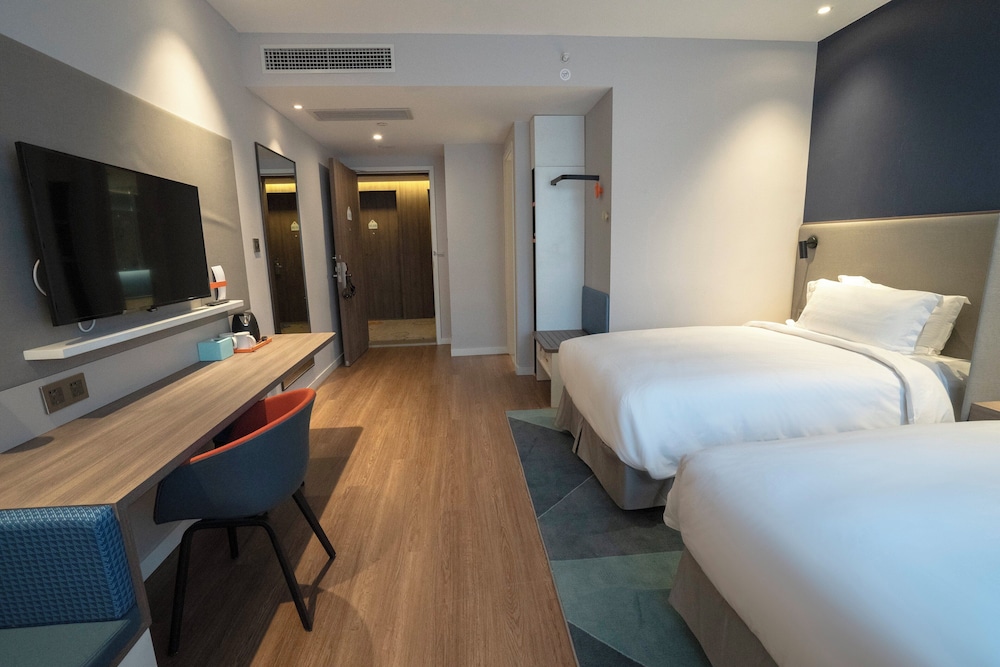 Standard Room, 2 Twin Beds - Photo 1