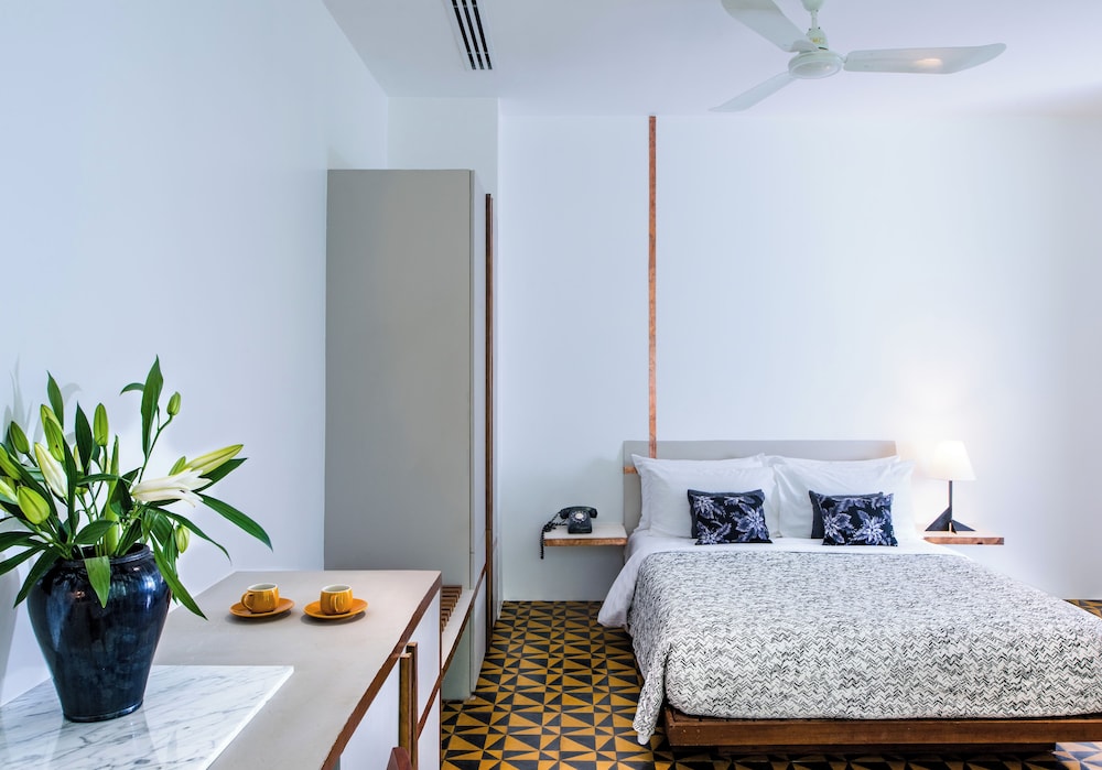Design Studio Suite, 1 Bedroom, Terrace, Courtyard View