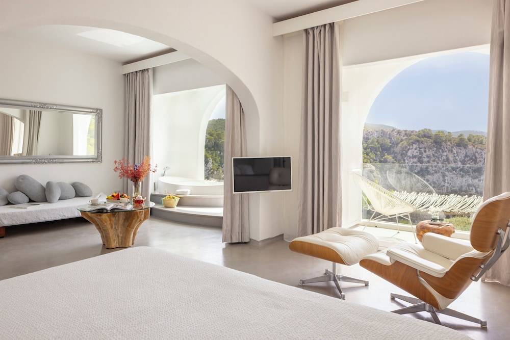 Junior Suite, Sea View (Grand) - Photo 2