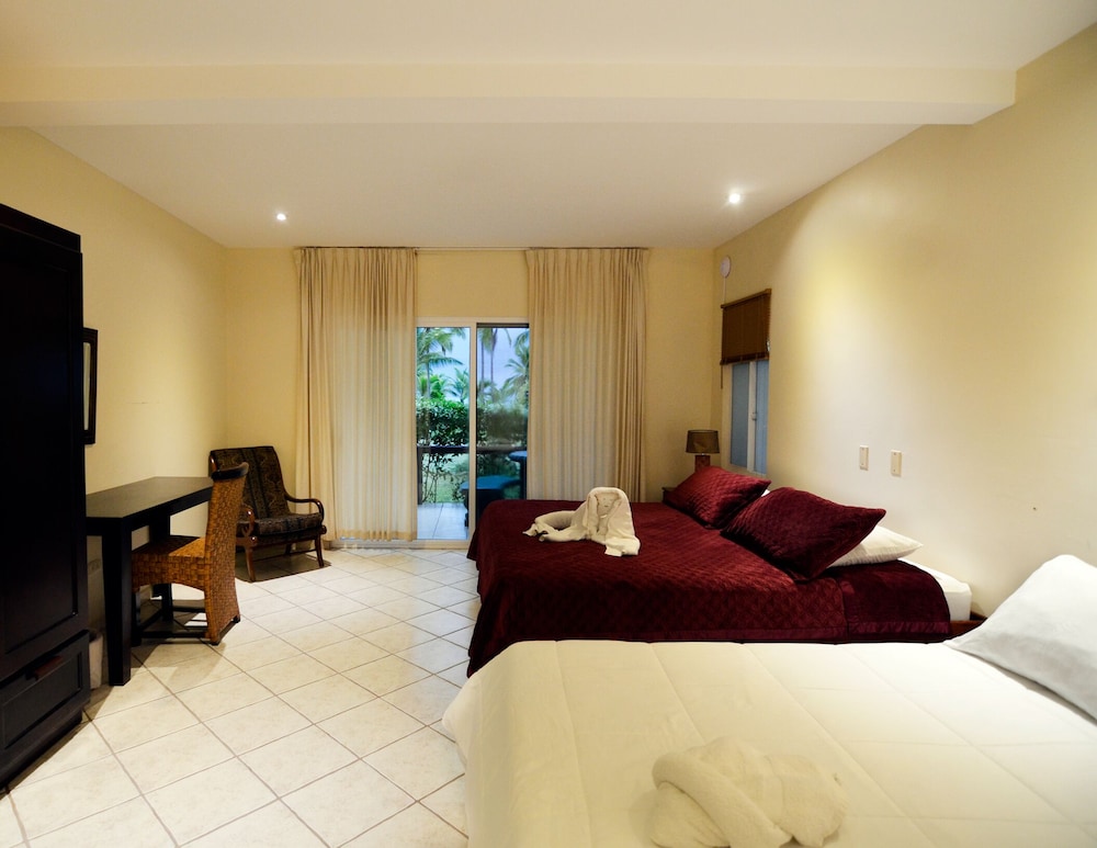 Beachfront Suite