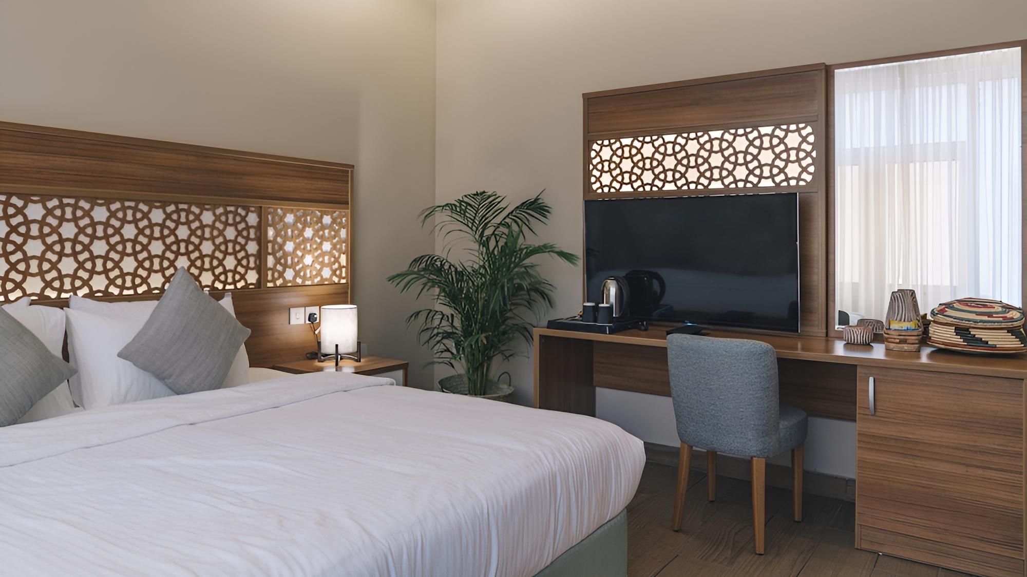 Standard Room, 1 King Bed, City View photo 1