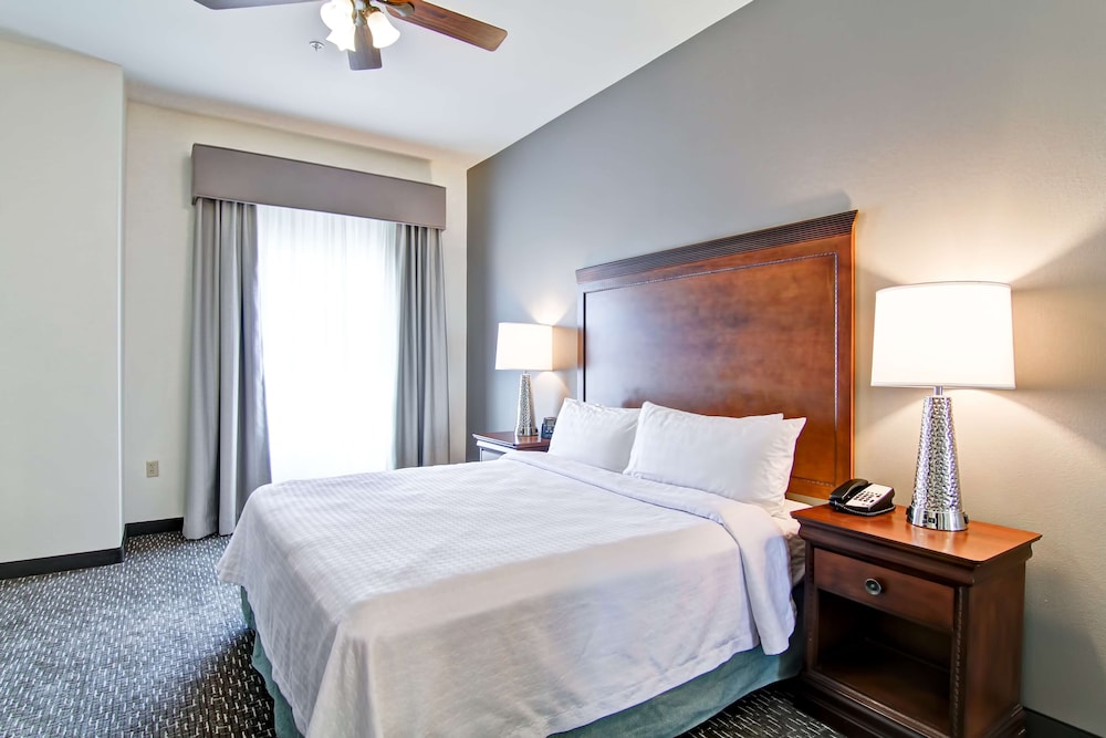 Two Bedroom Suite - Photo 3
