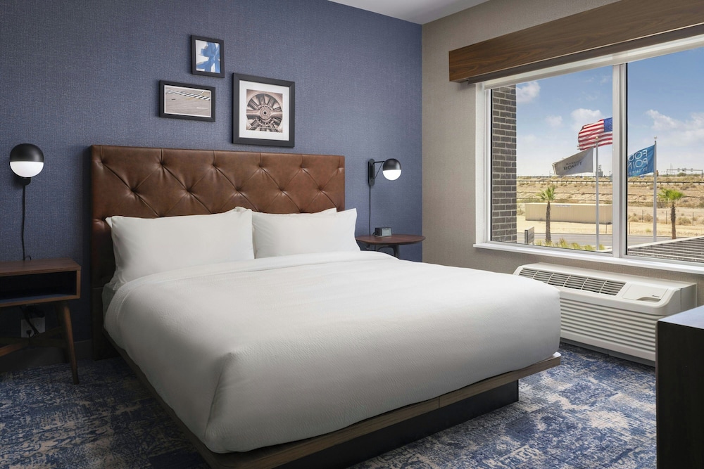 Room, 1 Queen Bed - Photo 3