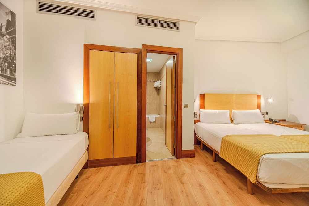 Standard Triple Room - Photo 3