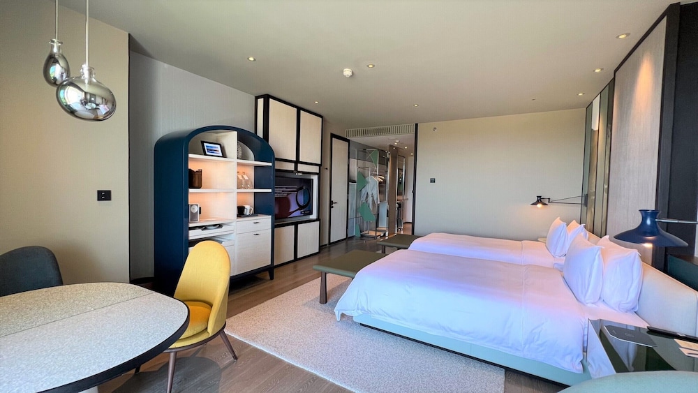 Superior Ocean View Twin - Photo 5