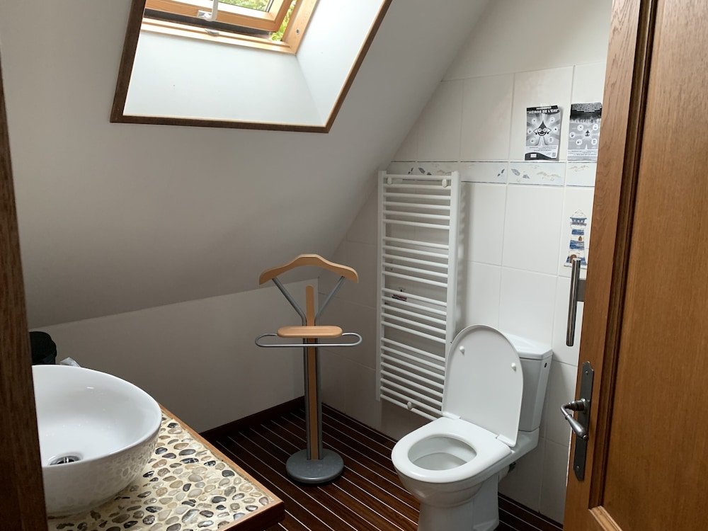 Classic Double Room, Ensuite, Garden View (Chambre PARME) photo 2