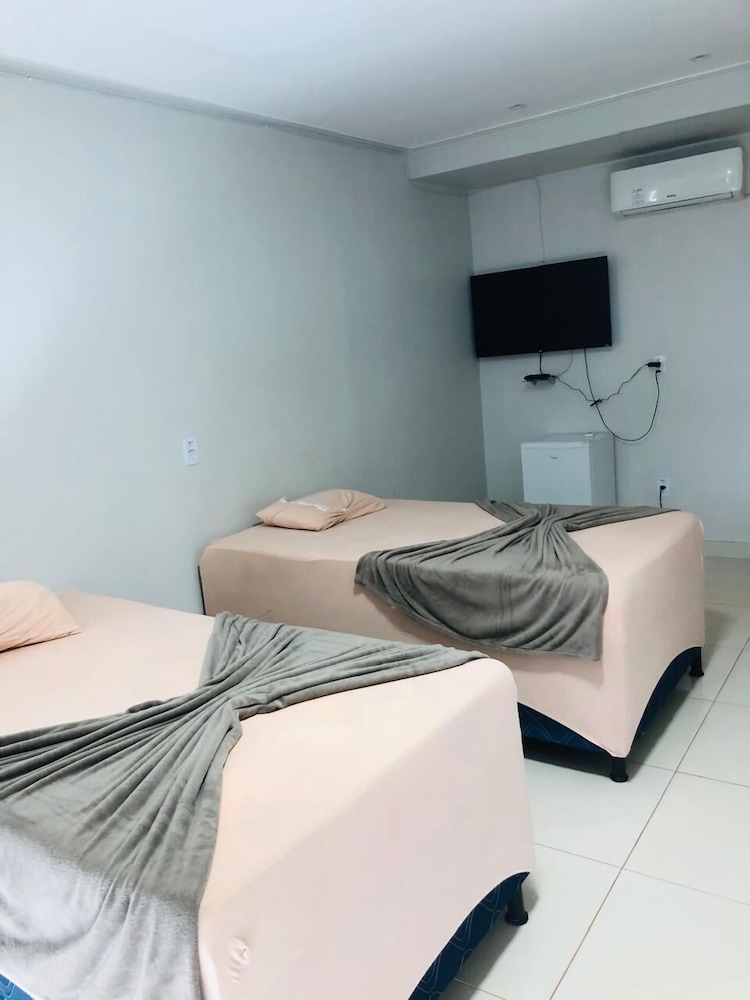 Double or Twin Room, 2 Twin Beds, City View photo 3
