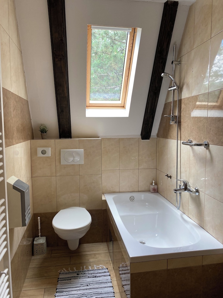 Deluxe Double Room - Photo 21