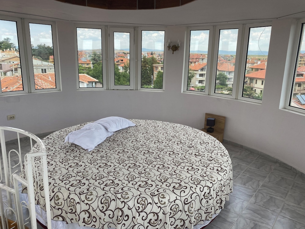 Panoramic Room photo 1