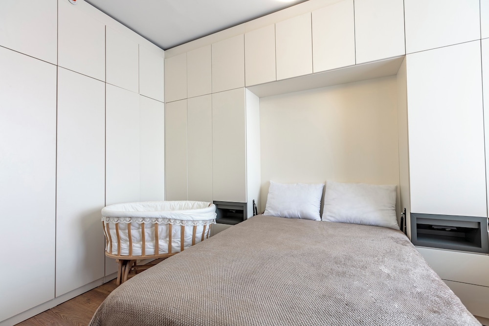 Lux Residence in High Floor  with a balcony photo 2