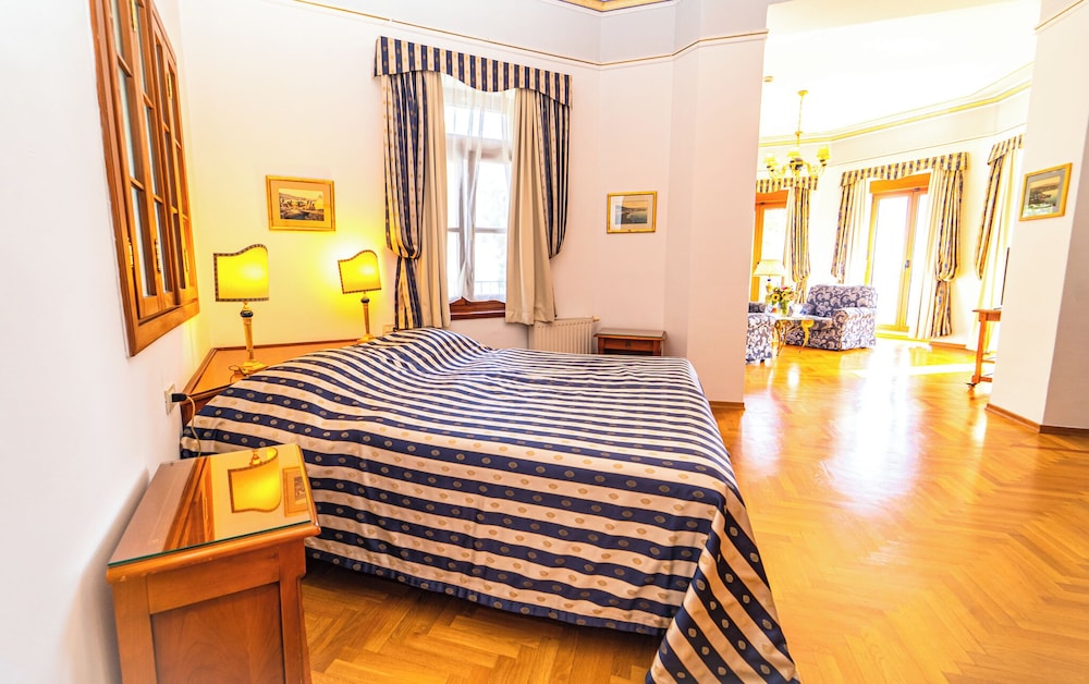 Grand Room