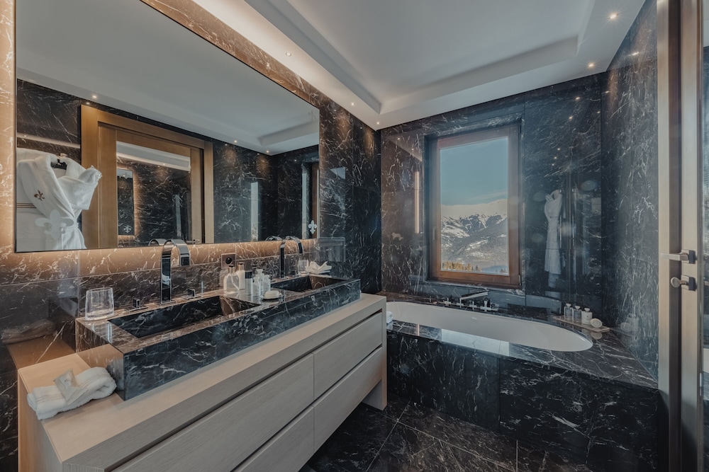 Grand Four Bedroom Residence (North Resort) photo 3