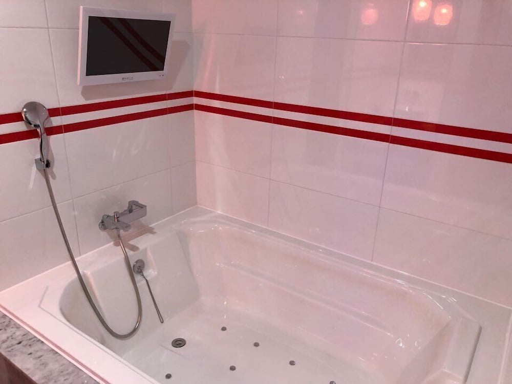 Royal Double Room, Non Smoking - Photo 10