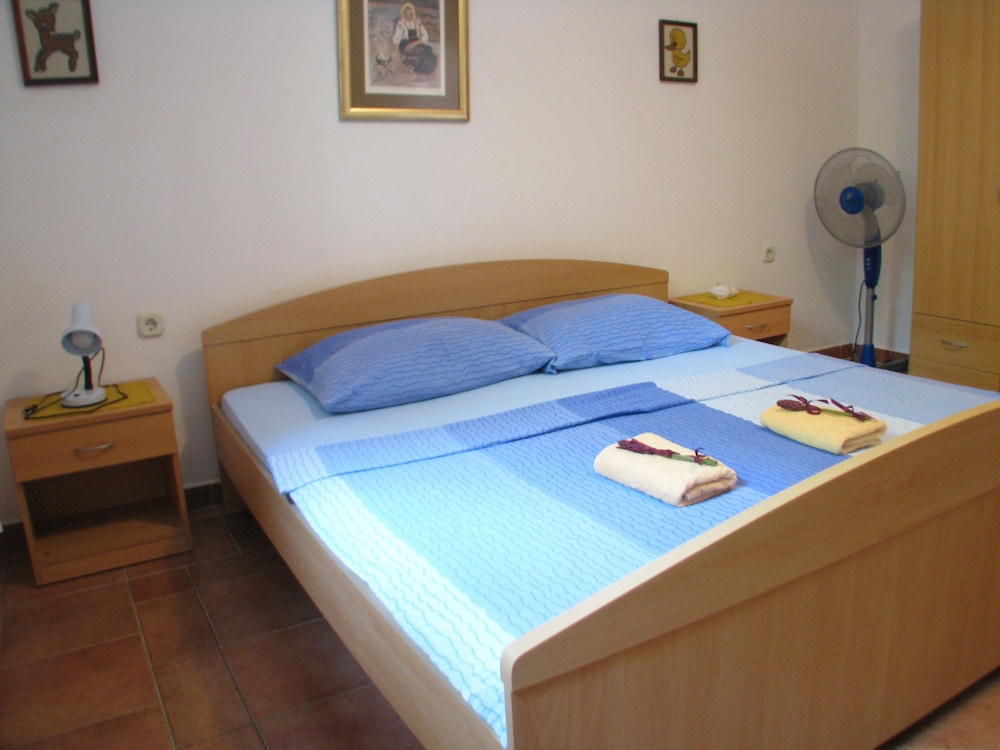 Apartment (Ground Floor)