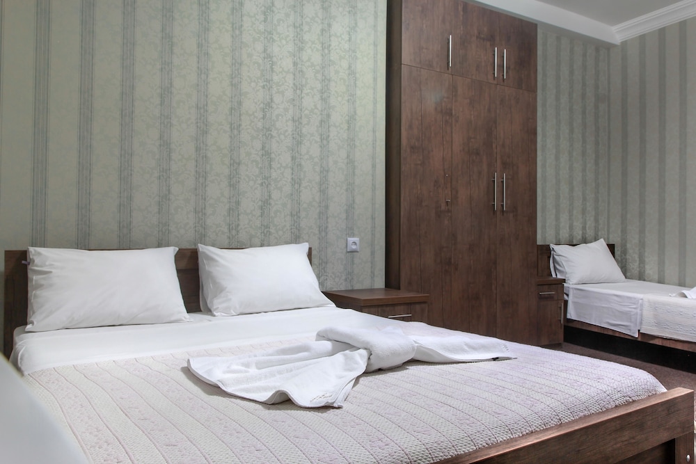 Deluxe Triple Room photo 2