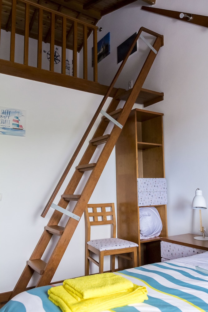 Family House, 3 Bedrooms, Partial Sea View, Courtyard Area photo 3