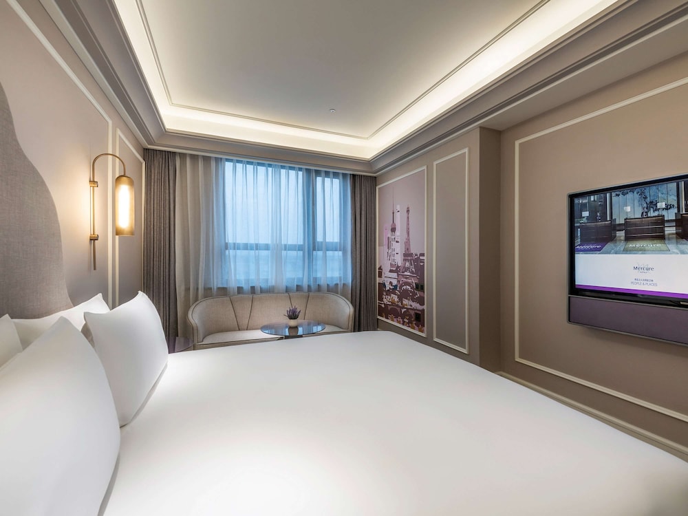 Superior Room, 1 King Bed