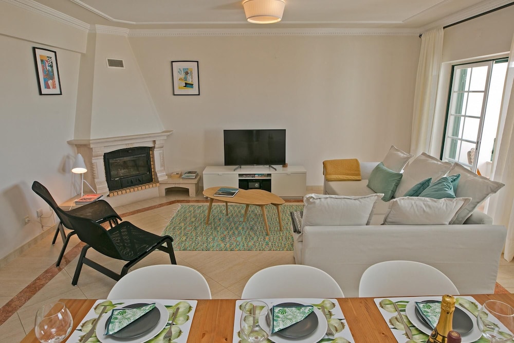 Apartment photo 1