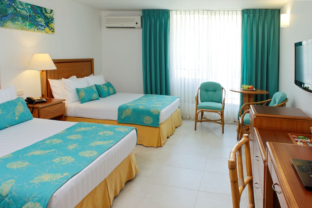 Standard Room, 2 Double Beds - Photo 3