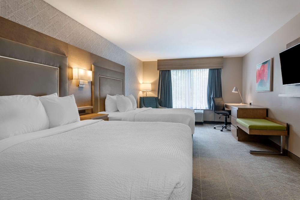 Standard Room, 2 Queen Beds, Non Smoking, Refrigerator (Shower Only)