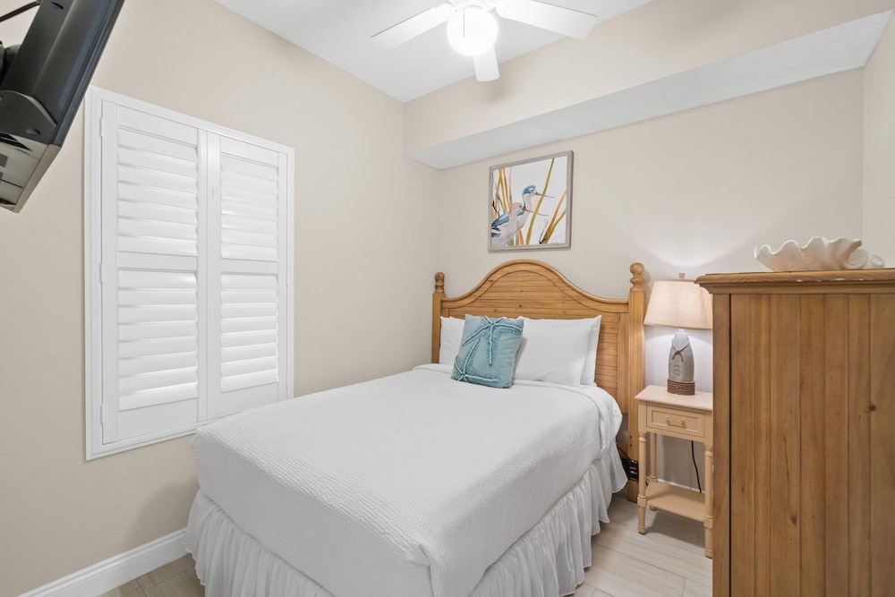 Condo, 3 Bedrooms, Ocean View (2006W)