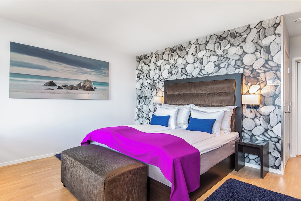 Deluxe Room, 1 Double Bed, Non Smoking - Photo 1