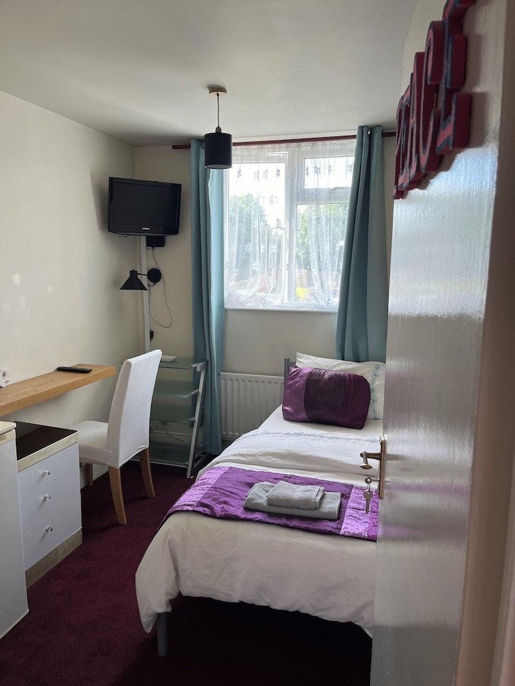 Classic Single Room