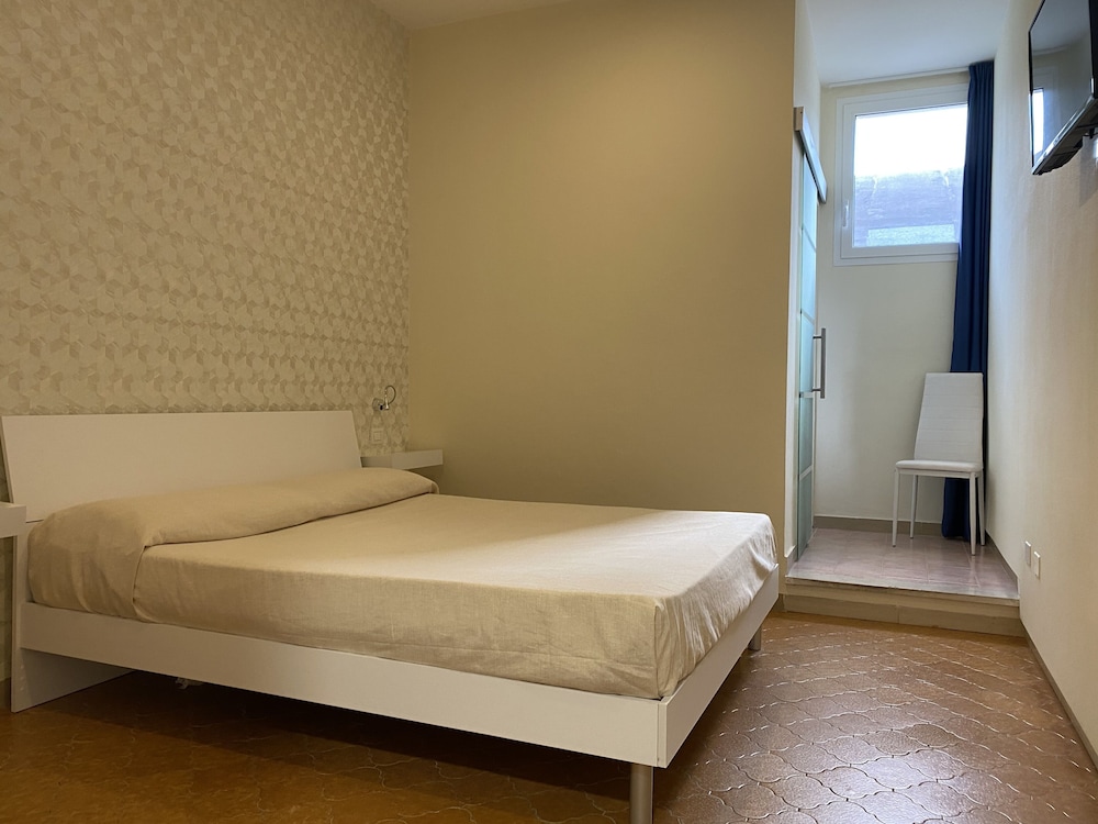 Basic Double Room photo 1