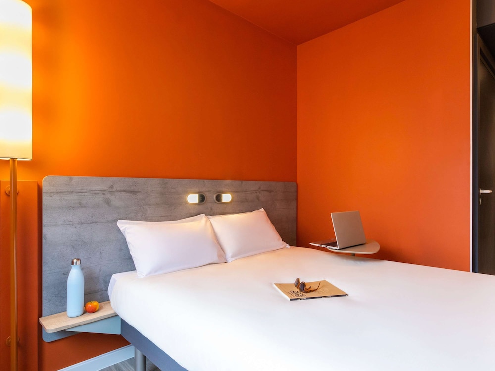 Deluxe Room, 1 Double Bed - Photo 3