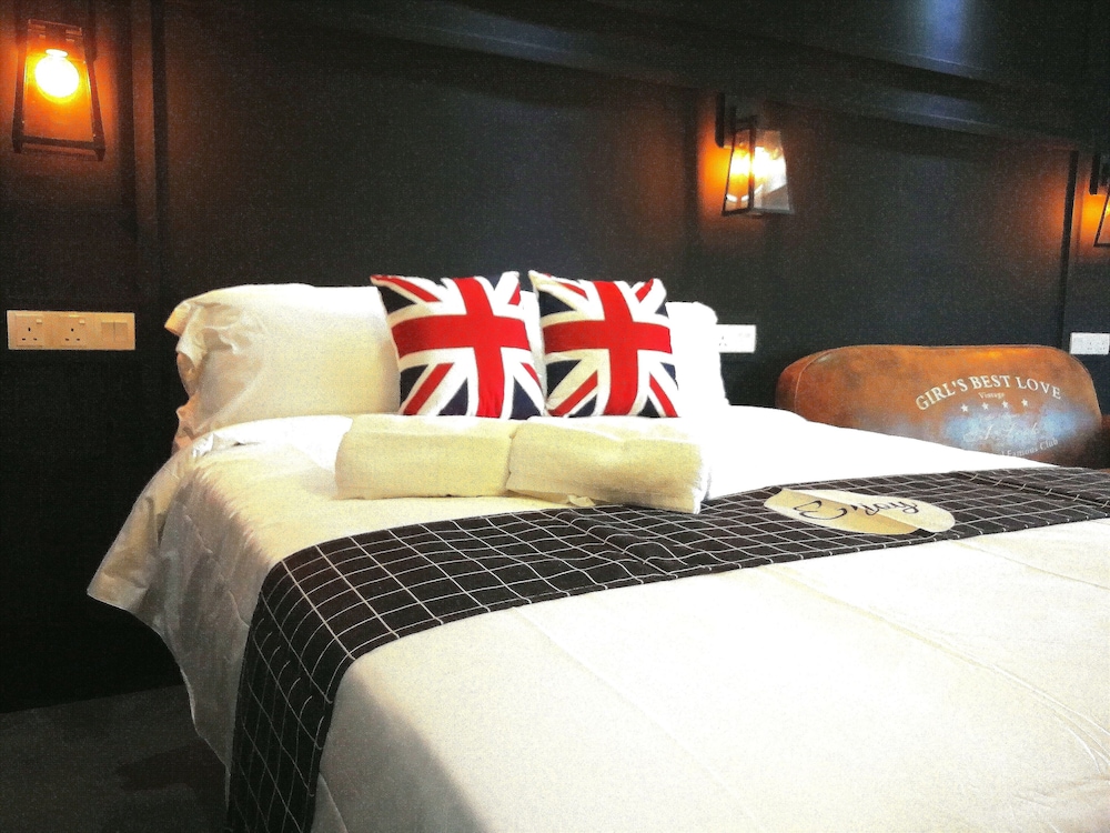 Cozy Deluxe Room