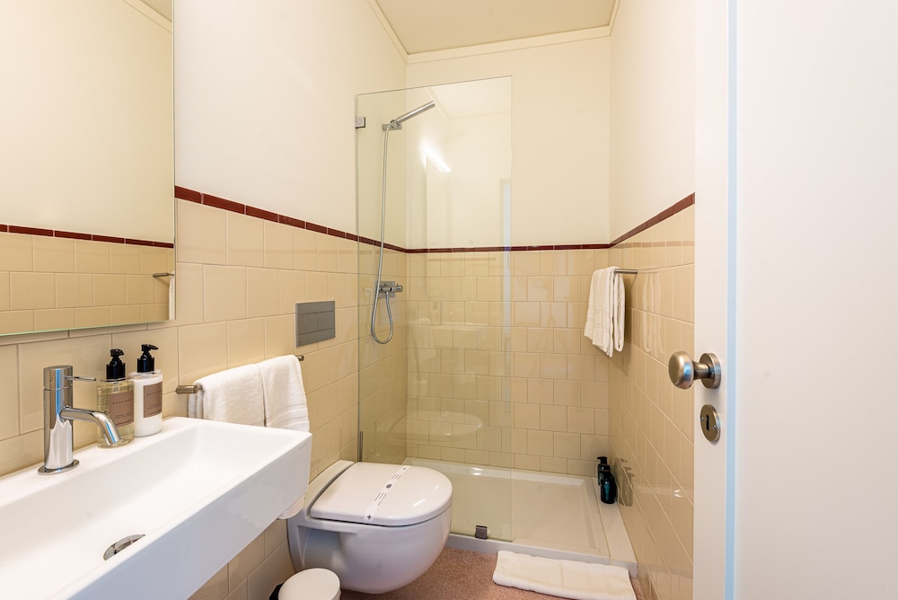 Apartment (1 Bedroom)
