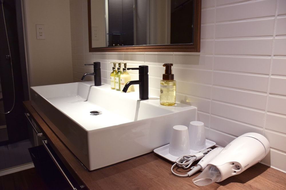Double Room, with Private Shower - Photo 15