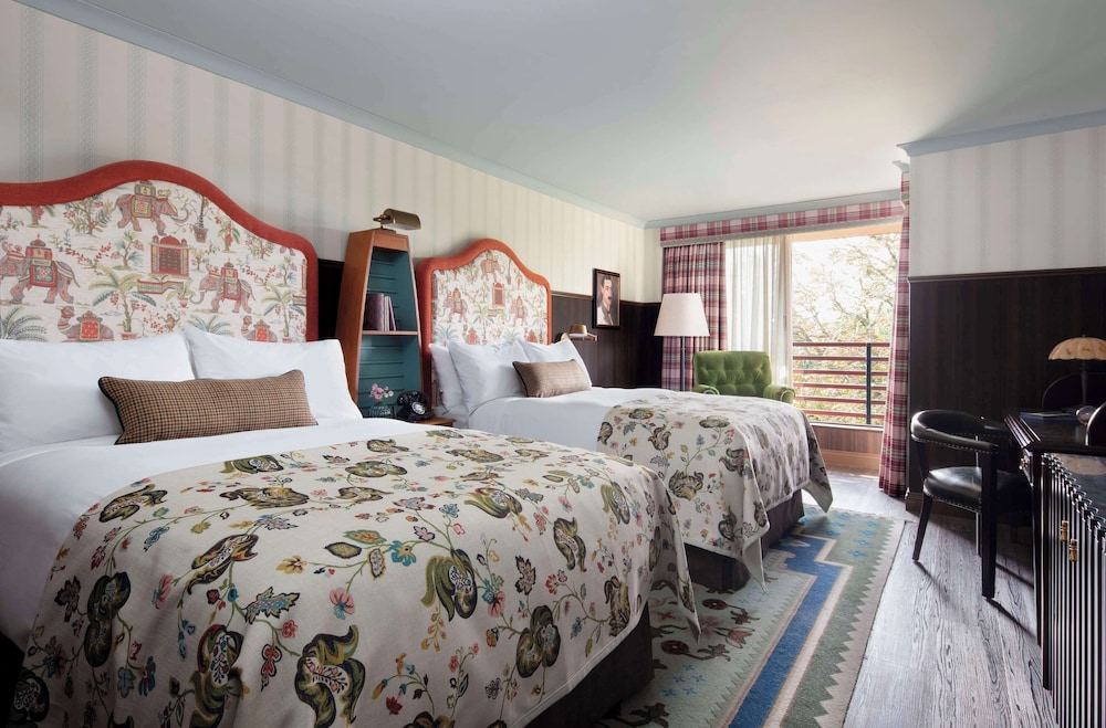 Family Room, 1 King Bed
