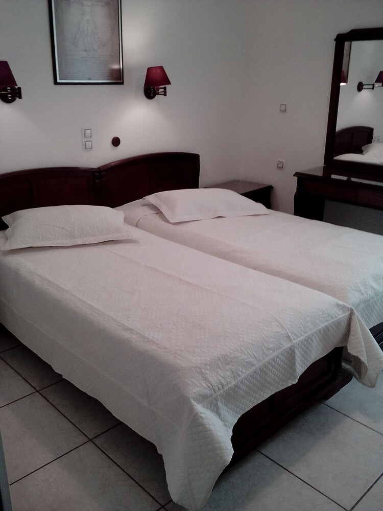 Double or Twin Room photo 3