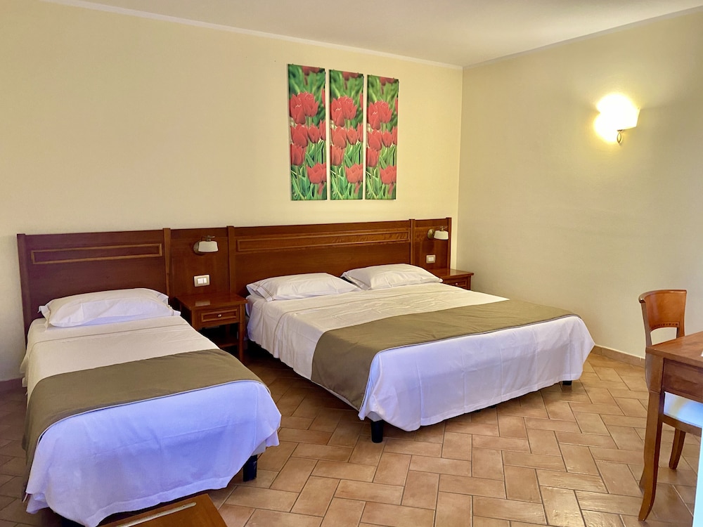 Superior Triple Room photo 1